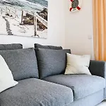 Azure Bay Apartman