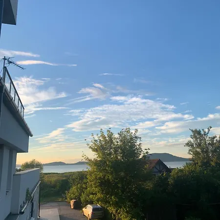 Azure Bay * בלטונפנבש