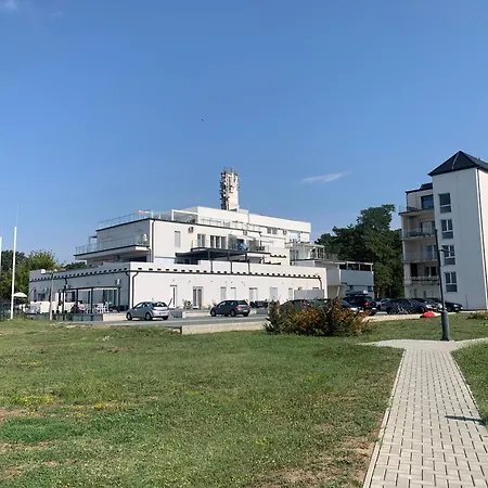 Azure Bay Apartman Balatonfenyves